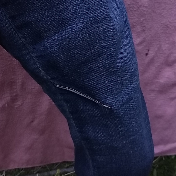 Blue jeans - Picture 2 of 3